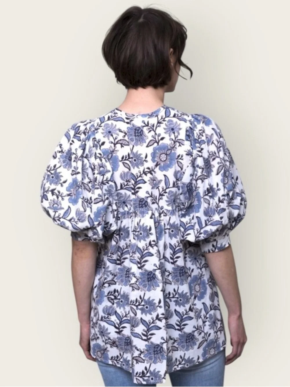 Mille Resort Thalia Top in Blue Floral Medium - Picture 5 of 11